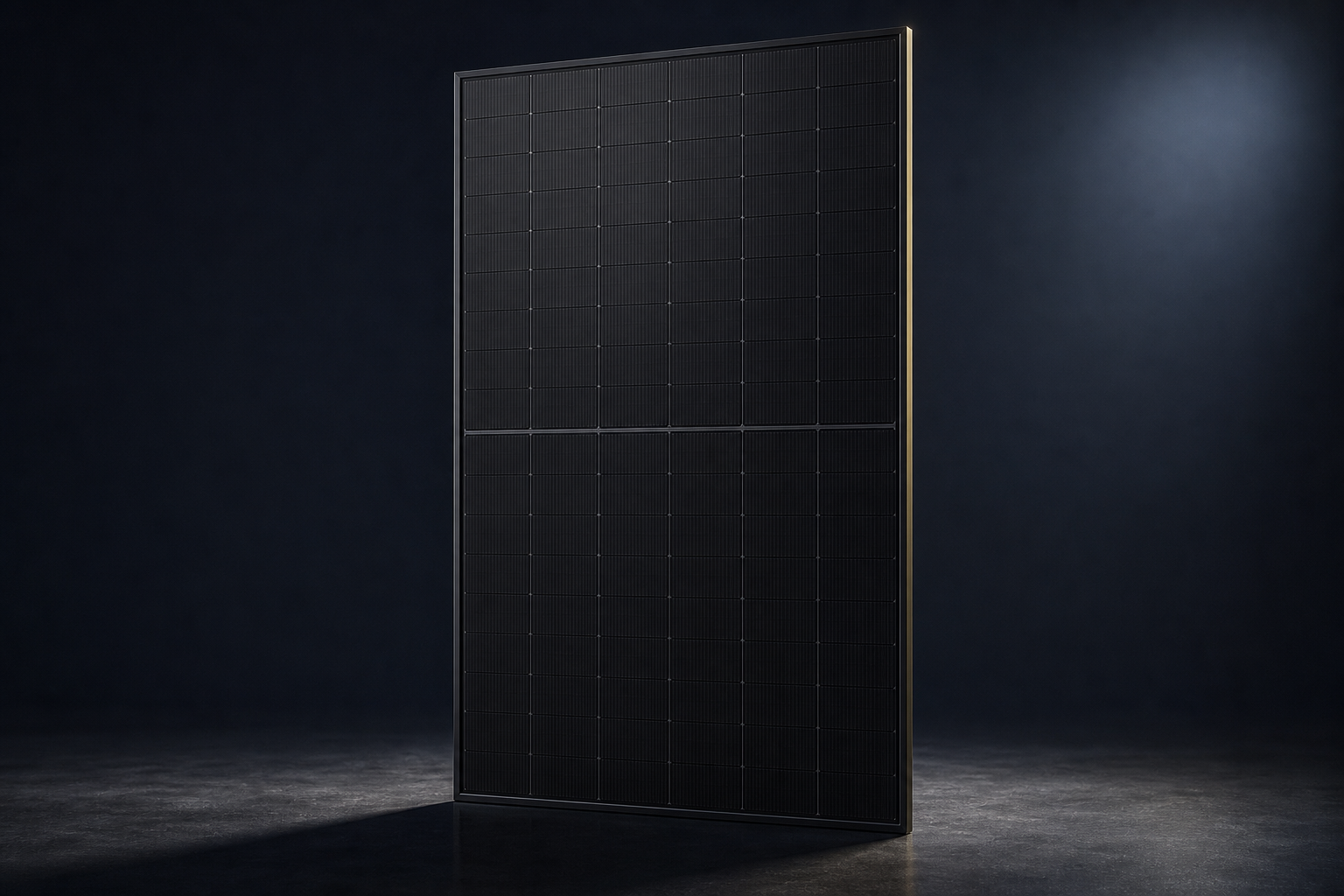 Чёрная солнечная панель JA Solar JAT54S41 LR на тёмном фоне